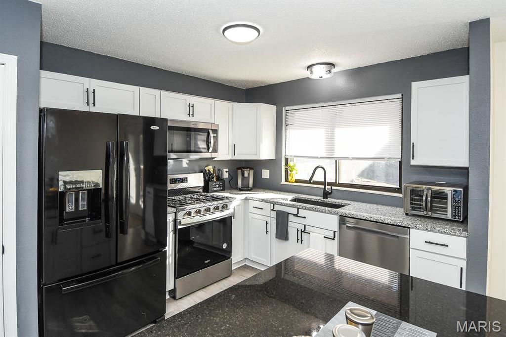 5408 Gloucester Road High Ridge, MO 63049 - Photo 8 of 29