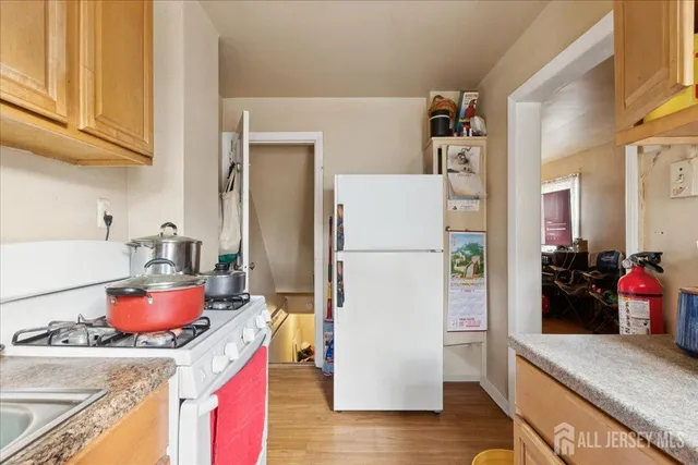 $318,500 | 184 Lawrence Street, New Brunswick, NJ 08901