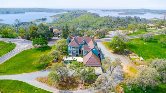 $929,000 | 5699 Arbolada Drive, La Grange, CA 95329