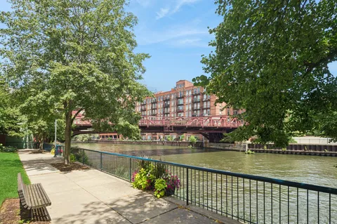 $1,450,000 | 484 North Canal Street, Chicago, IL 60654