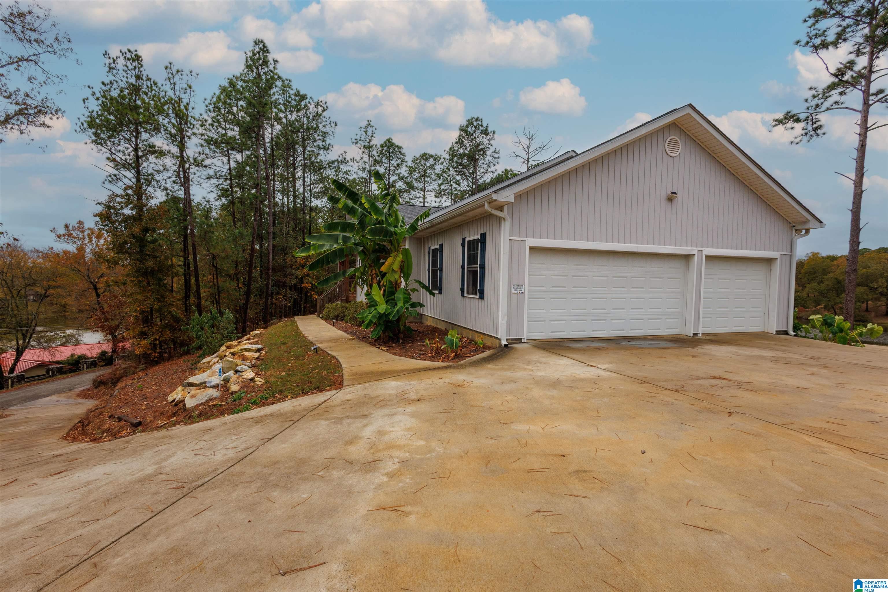 110 Azalea Road Sylacauga, AL 35150 - Photo 5 of 32