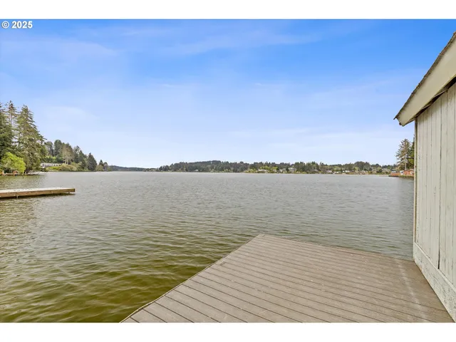 $889,000 | 2871 Northeast East Devils Lake Road, Otis, OR 97368
