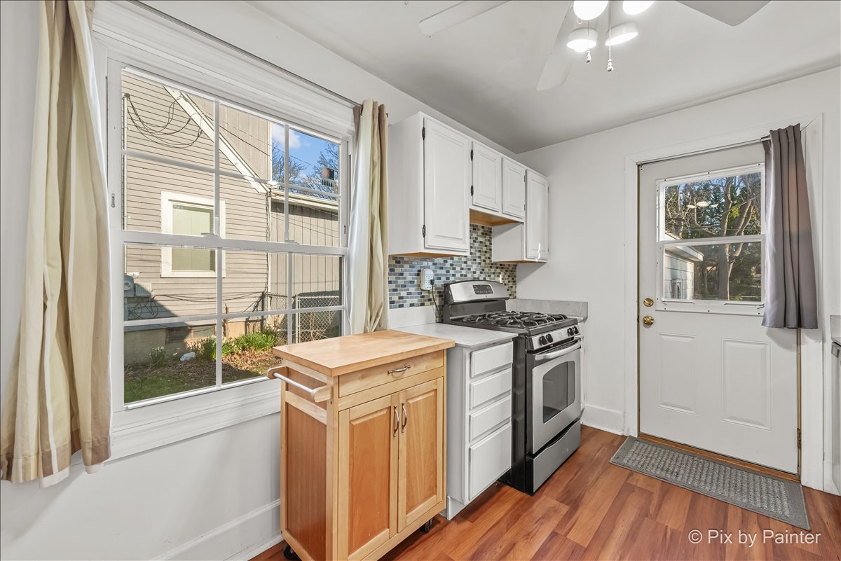 375 South Edison Avenue Elgin, IL 60123 - Photo 16 of 33