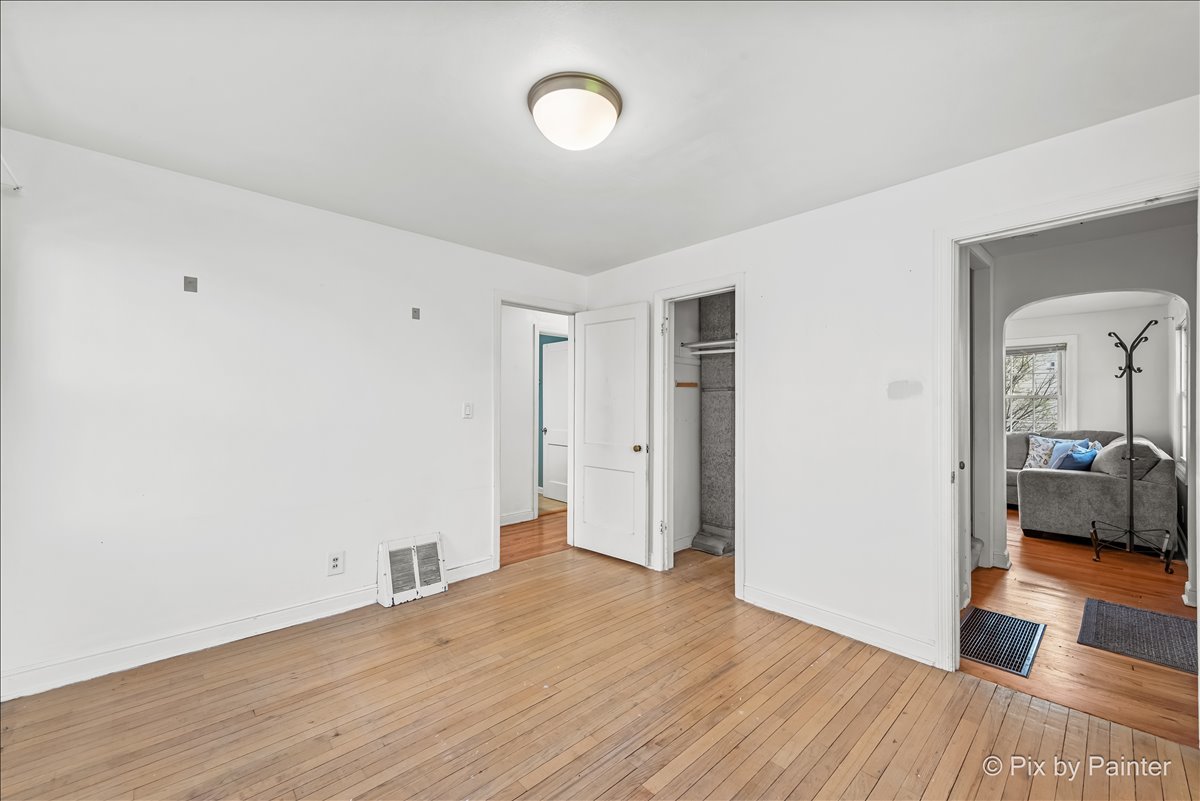 375 South Edison Avenue Elgin, IL 60123 - Photo 21 of 33