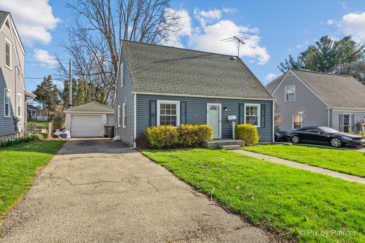 375 South Edison Avenue Elgin, IL 60123 - Photo 4 of 33