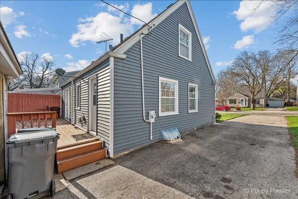 $309,900 | 375 South Edison Avenue, Elgin, IL 60123