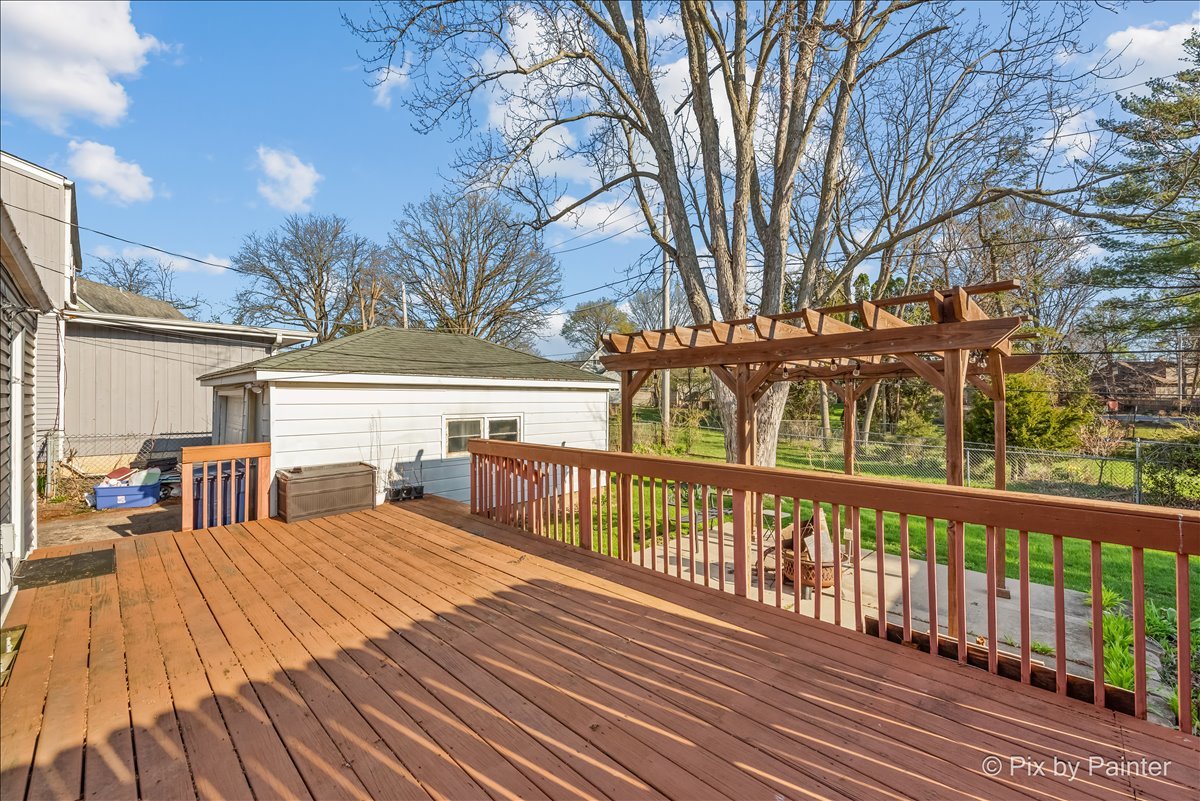 375 South Edison Avenue Elgin, IL 60123 - Photo 7 of 33