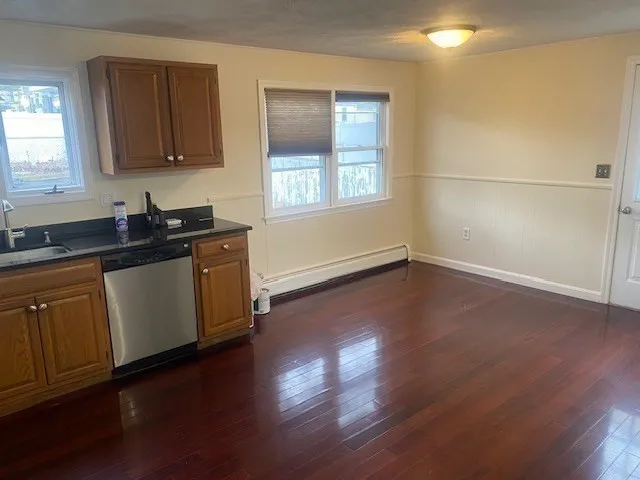 $2,800 | 32 Jennifer Lane, Unit 2, Peabody, MA 01960