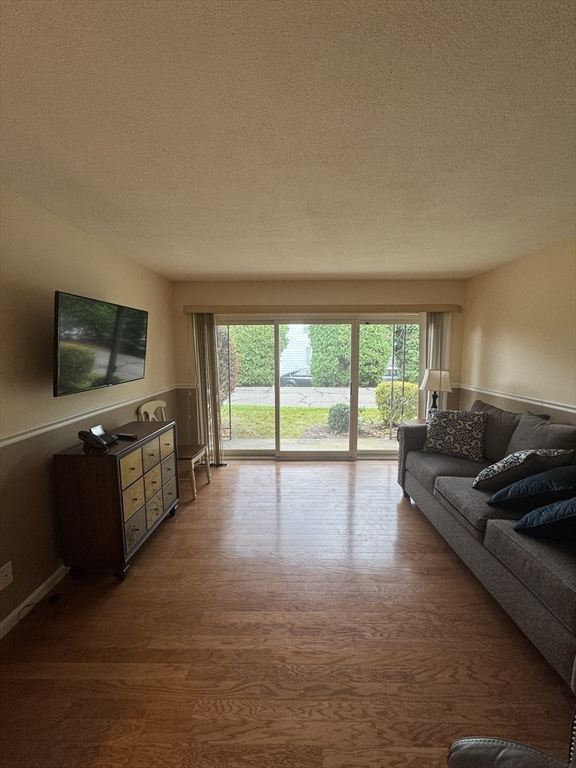 324 Russell Road, Unit 101 Westfield, MA 01085 - Photo 7 of 15 Gallery Image 7