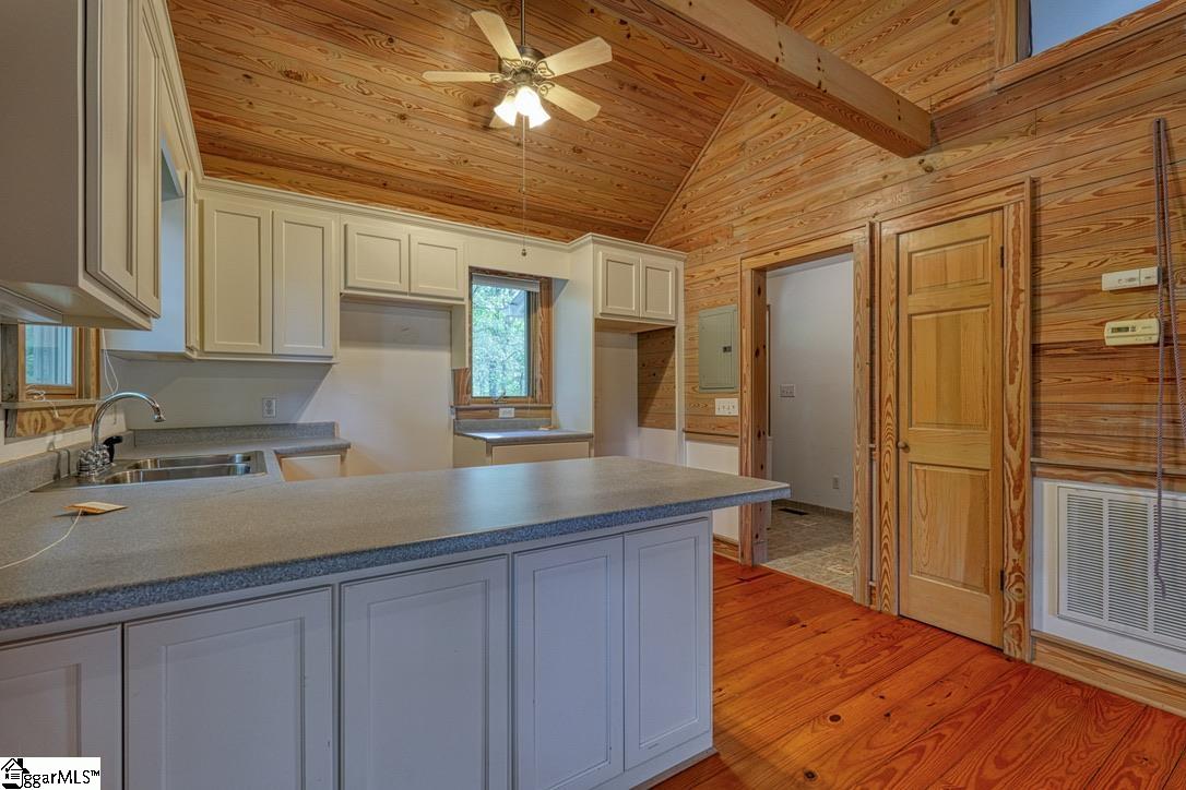 1810 Skunk Hollow Road Campobello, SC 29322 - Photo 6 of 50