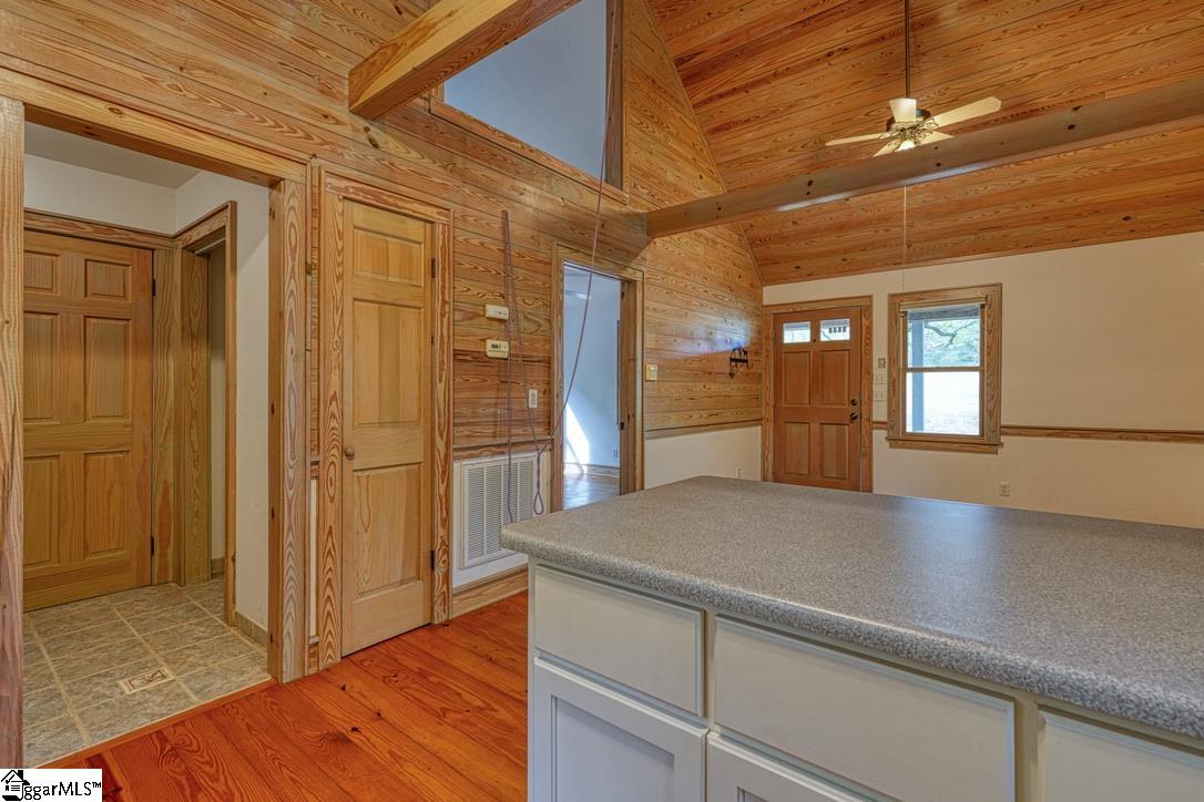 1810 Skunk Hollow Road Campobello, SC 29322 - Photo 10 of 50