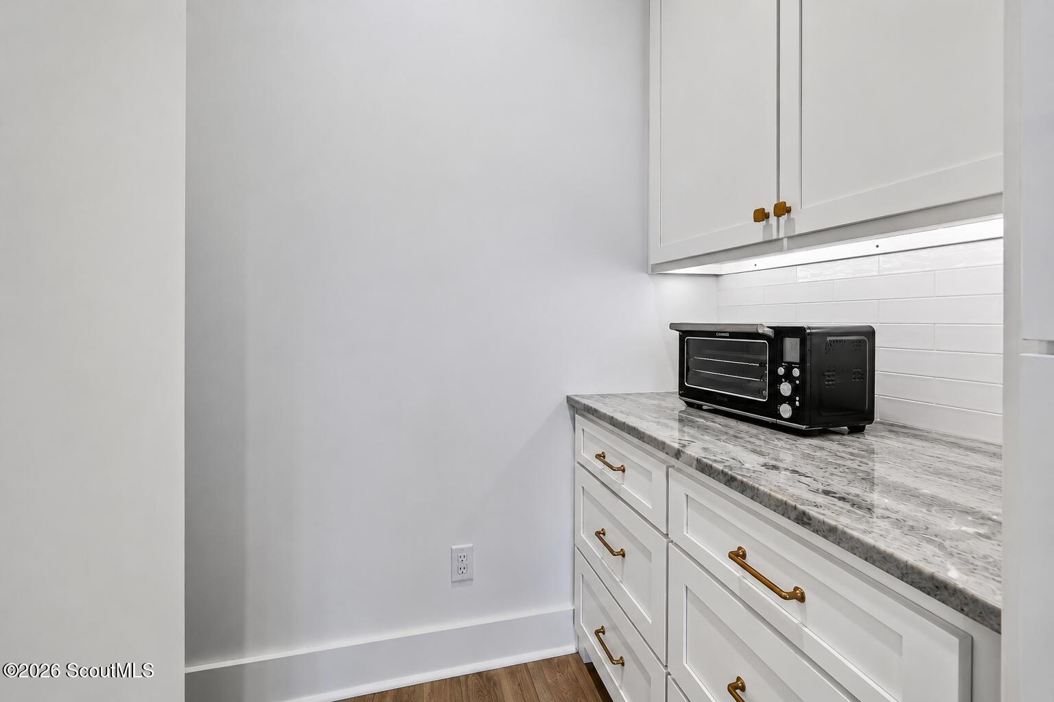 28 Orchard Road St. Simons Island, GA 31522 - Photo 13 of 71 kitchen