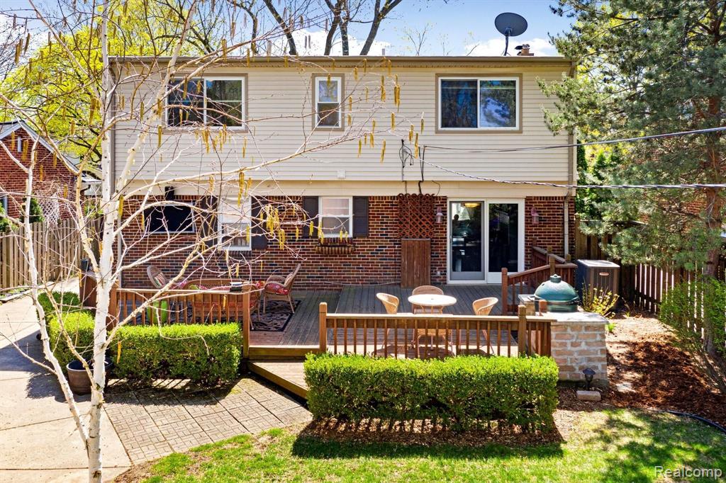 2057 Manchester Road Birmingham, MI 48009 - Photo 42 of 45