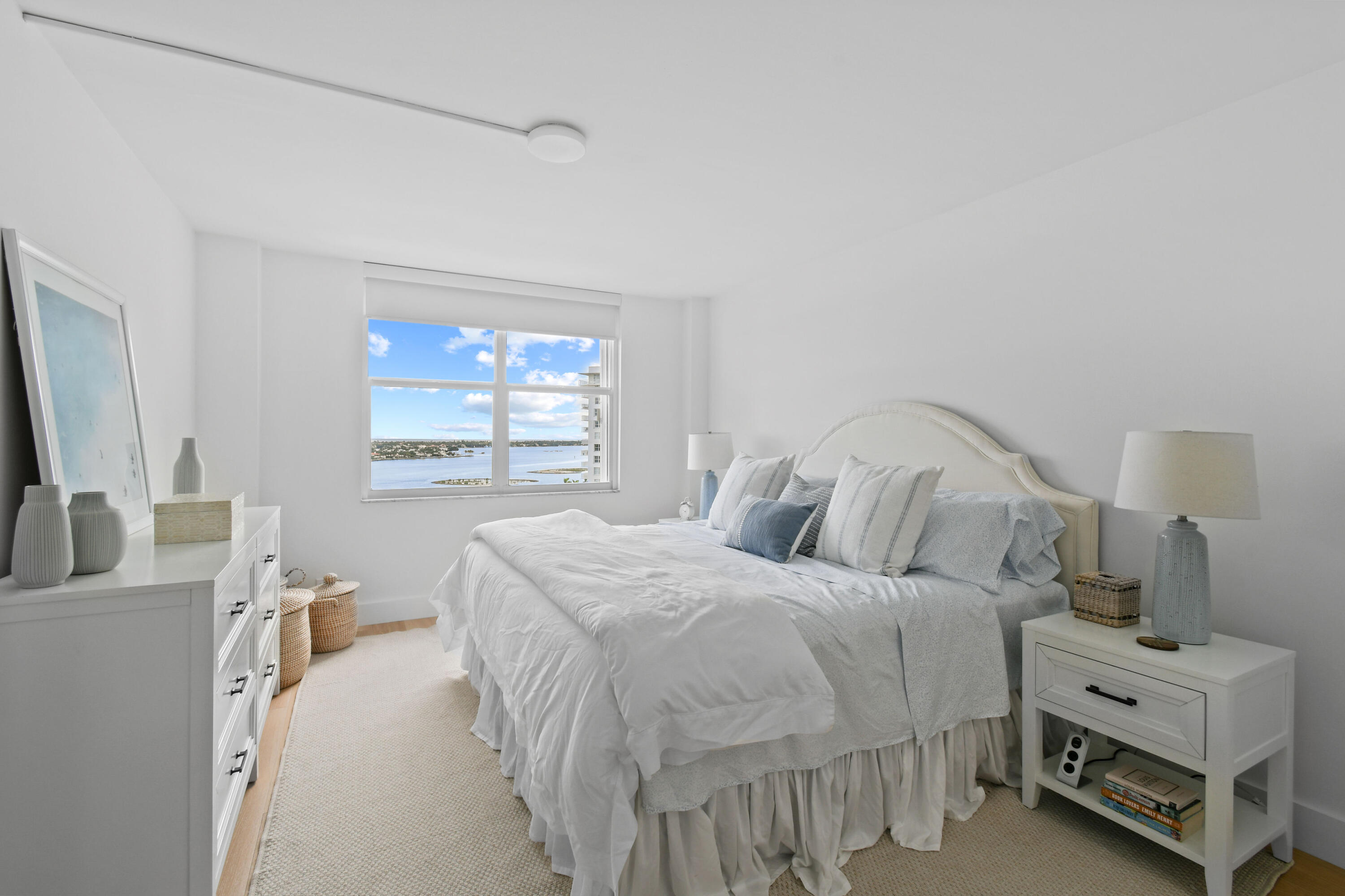 1701 South Flagler Drive, Unit 1405 West Palm Beach, FL 33401 - Photo 12 of 36 1701SFlaglerDr#1405-Nov25(14)