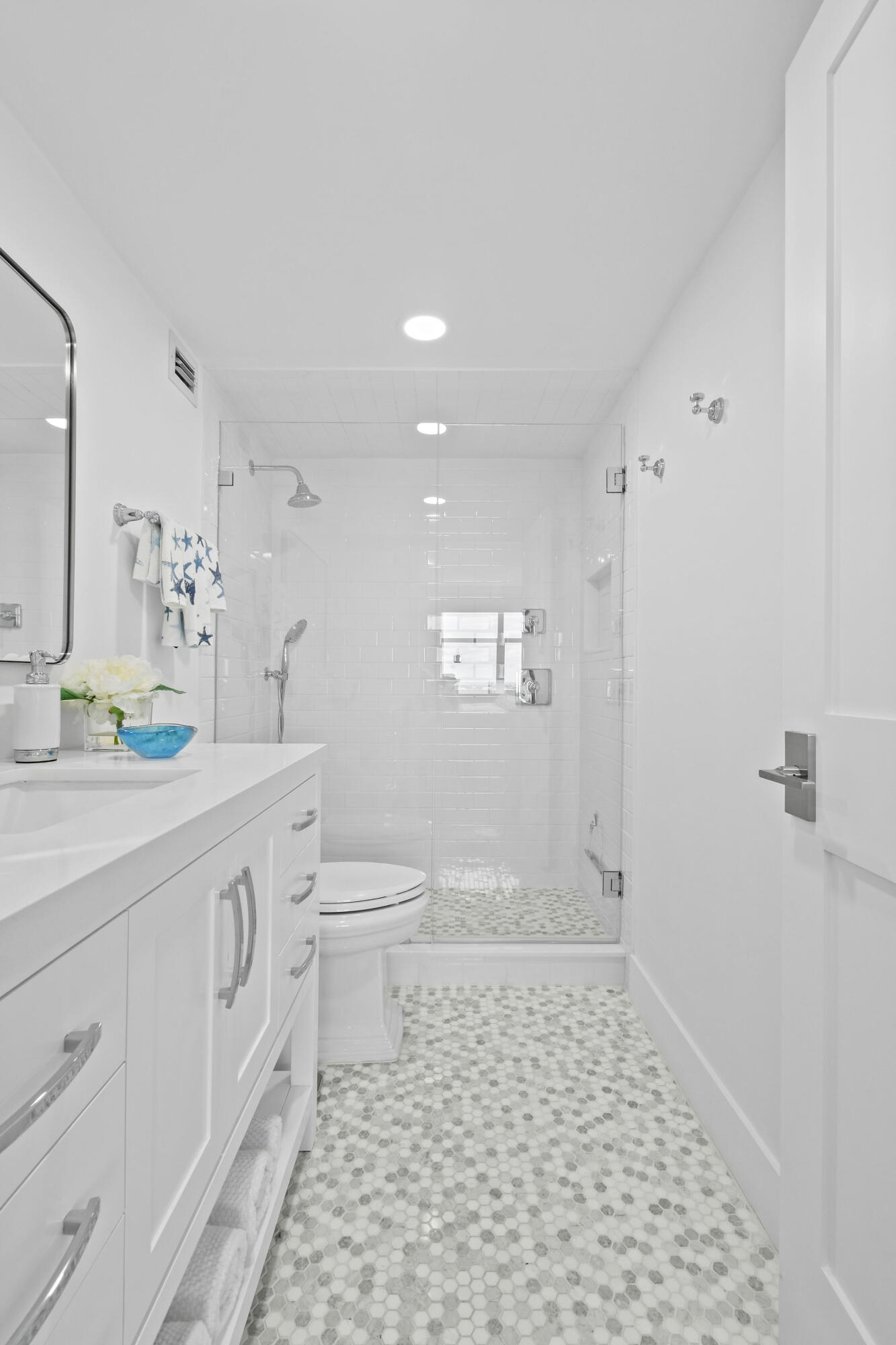 1701 South Flagler Drive, Unit 1405 West Palm Beach, FL 33401 - Photo 15 of 36 1701SFlaglerDr#1405-Nov25(23) (1)