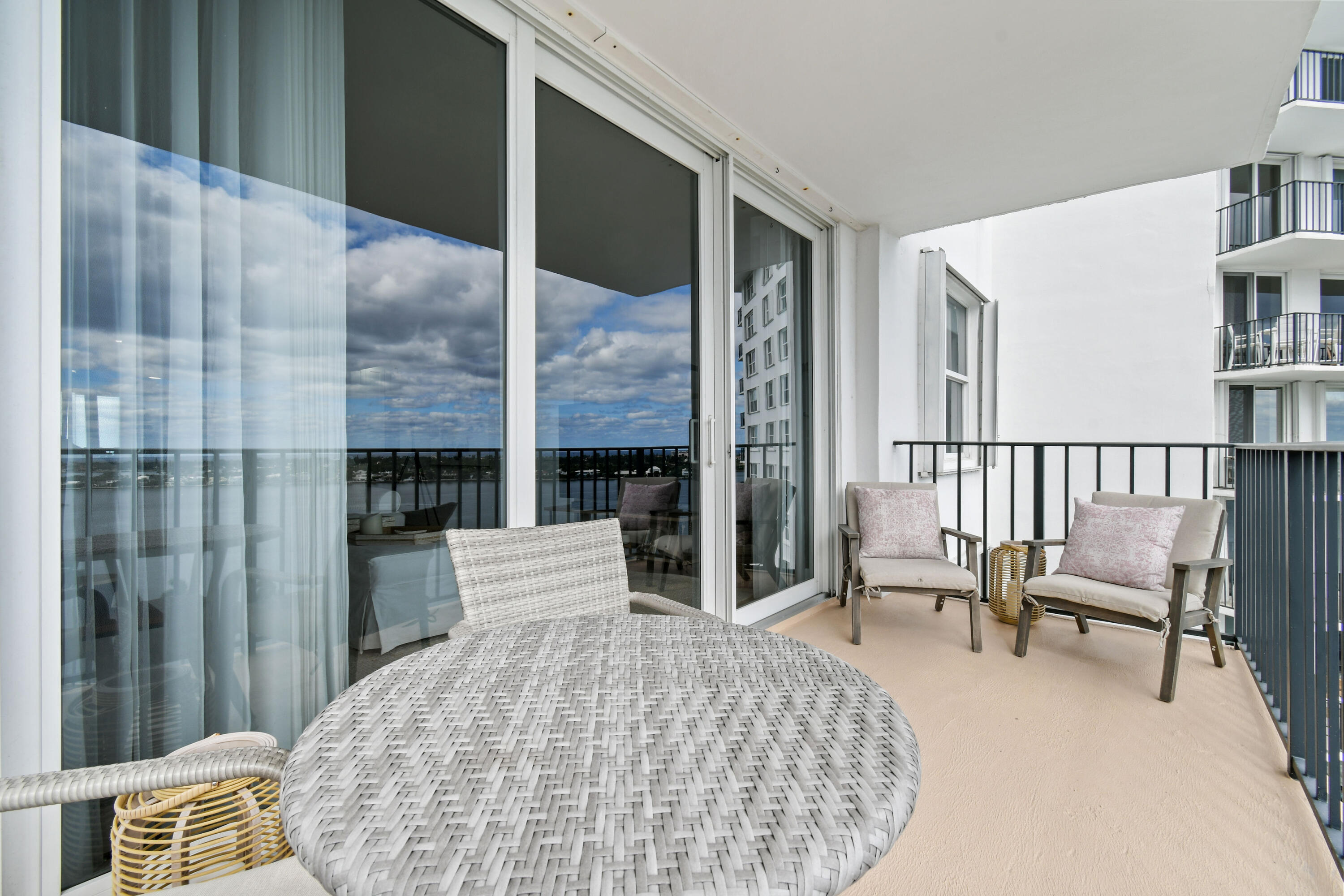 1701 South Flagler Drive, Unit 1405 West Palm Beach, FL 33401 - Photo 30 of 36 1701SFlaglerDr#1405-Nov25(37)