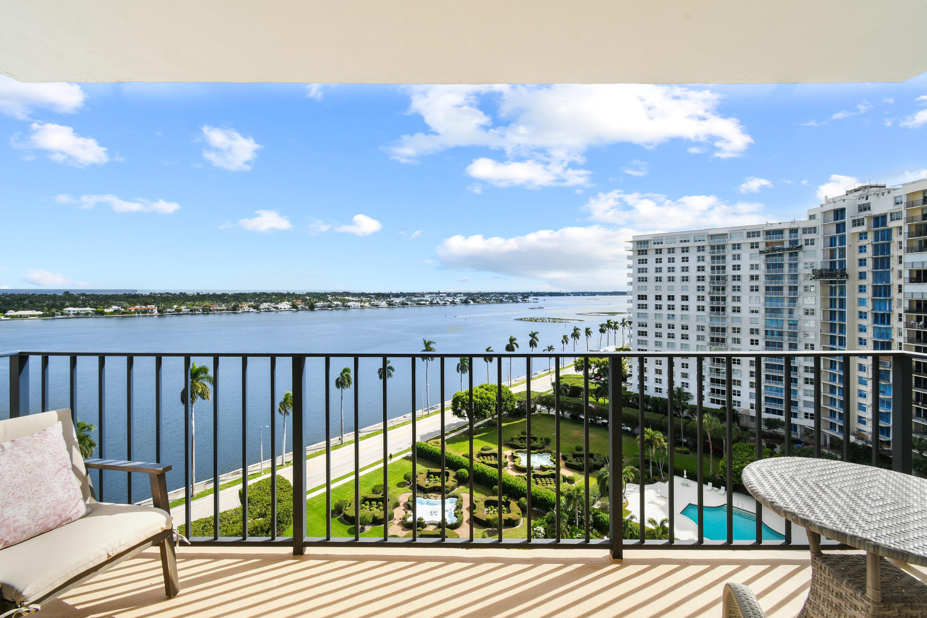 1701 South Flagler Drive, Unit 1405 West Palm Beach, FL 33401 - Photo 3 of 36 1701SFlaglerDr#1405-Nov25(33)