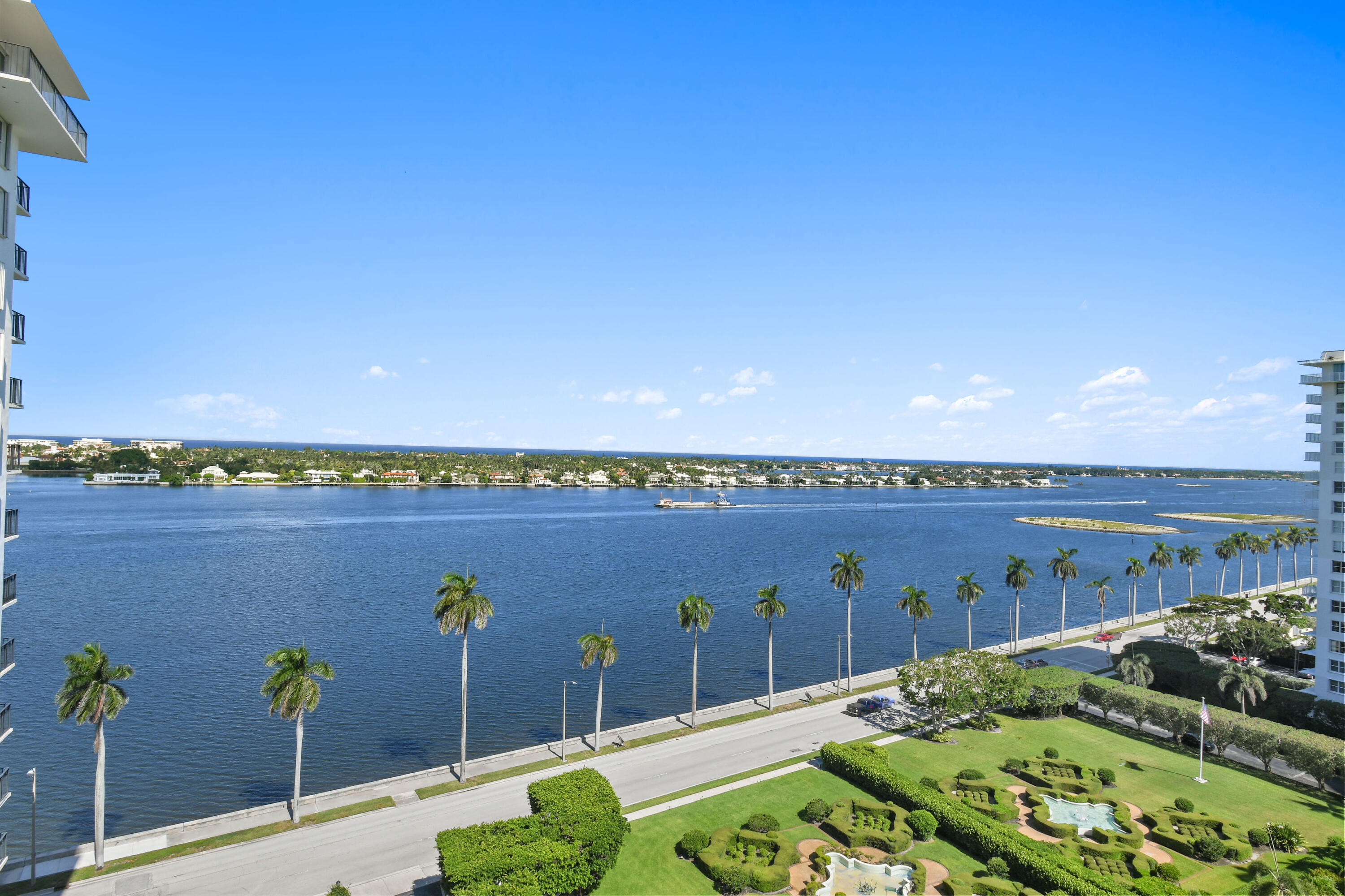 1701 South Flagler Drive, Unit 1405 West Palm Beach, FL 33401 - Photo 4 of 36 1701SFlaglerDr#1405(40)