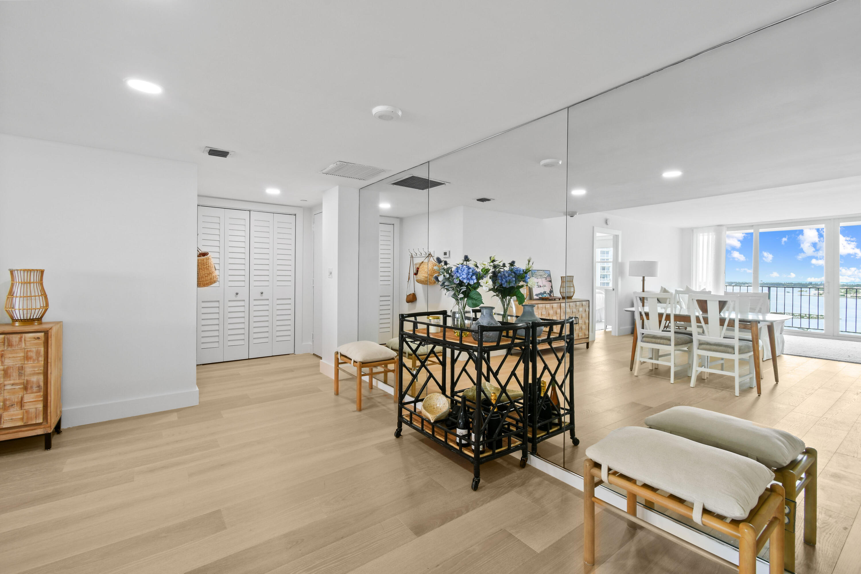 1701 South Flagler Drive, Unit 1405 West Palm Beach, FL 33401 - Photo 6 of 36 1701SFlaglerDr#1405-Nov25(6)