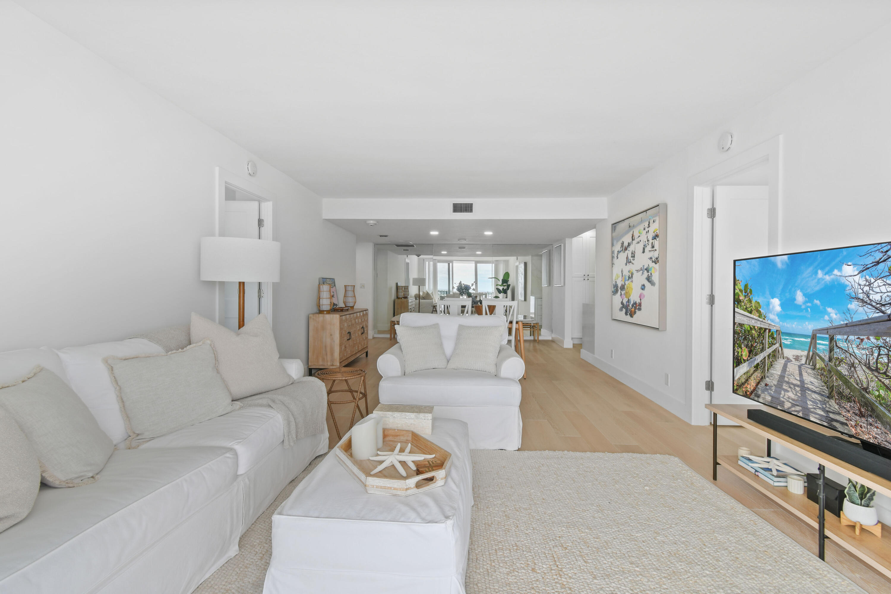 1701 South Flagler Drive, Unit 1405 West Palm Beach, FL 33401 - Photo 10 of 36 1701SFlaglerDr#1405-Nov25(10)