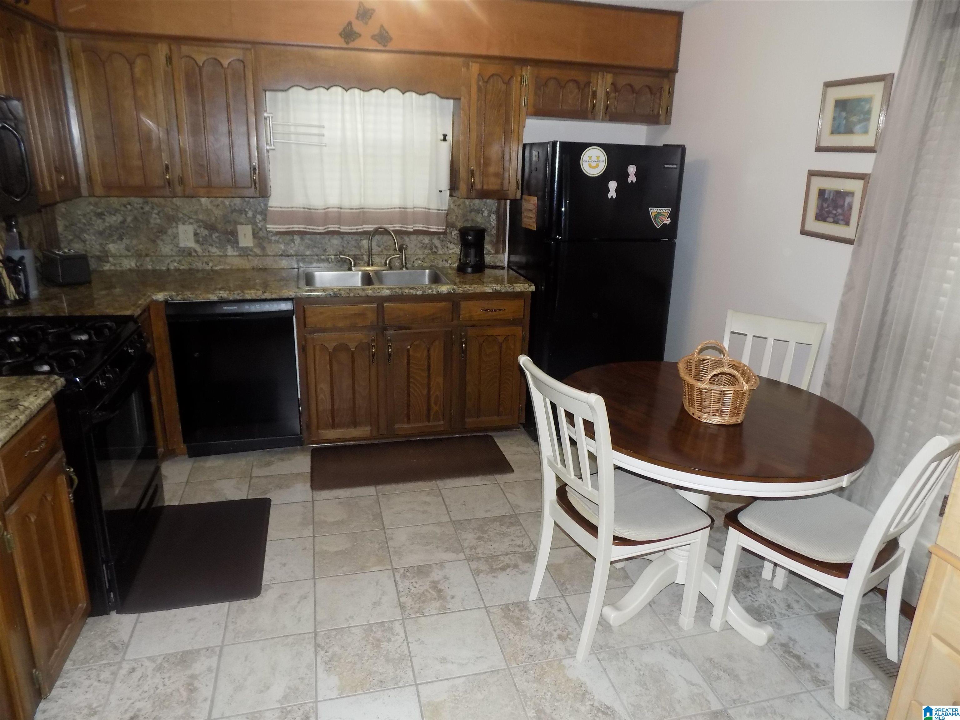 350 11th Place Pleasant Grove, AL 35127 - Photo 6 of 26