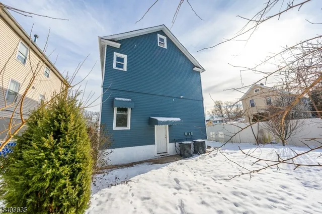 a house view with a outdoor space