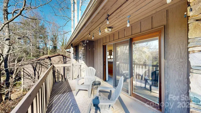 $229,999 | 50 Maxine Lane, Unit 104, Hendersonville, NC 28739