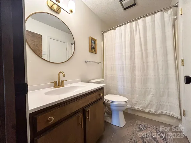 $229,999 | 50 Maxine Lane, Unit 104, Hendersonville, NC 28739