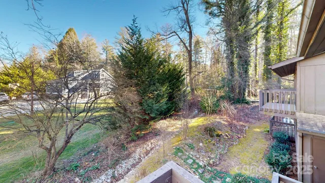 $229,999 | 50 Maxine Lane, Unit 104, Hendersonville, NC 28739