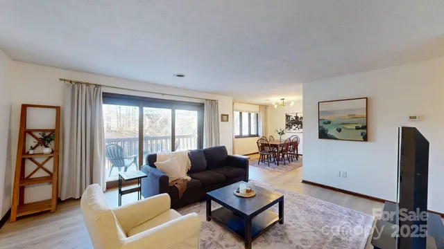 $229,999 | 50 Maxine Lane, Unit 104, Hendersonville, NC 28739