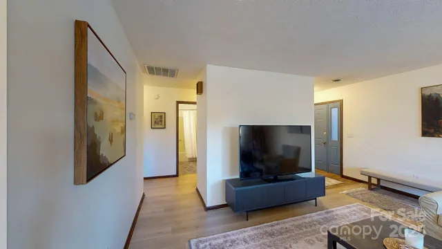 $229,999 | 50 Maxine Lane, Unit 104, Hendersonville, NC 28739