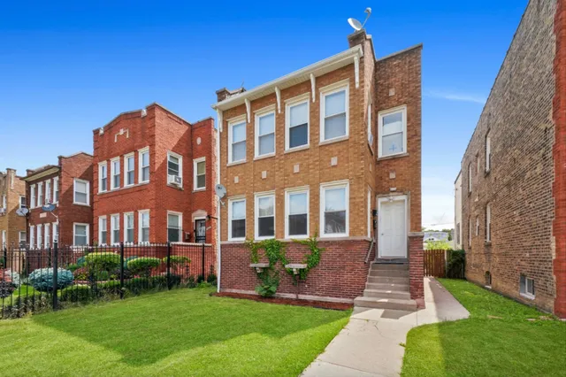 $489,000 | 1625 North McVicker Avenue, Chicago, IL 60639