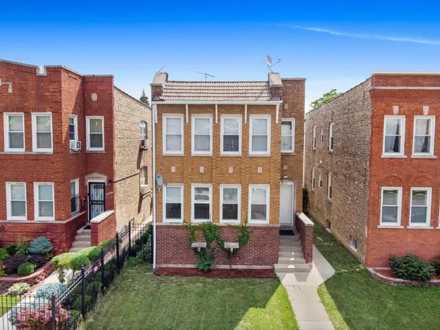 $489,000 | 1625 North McVicker Avenue, Chicago, IL 60639
