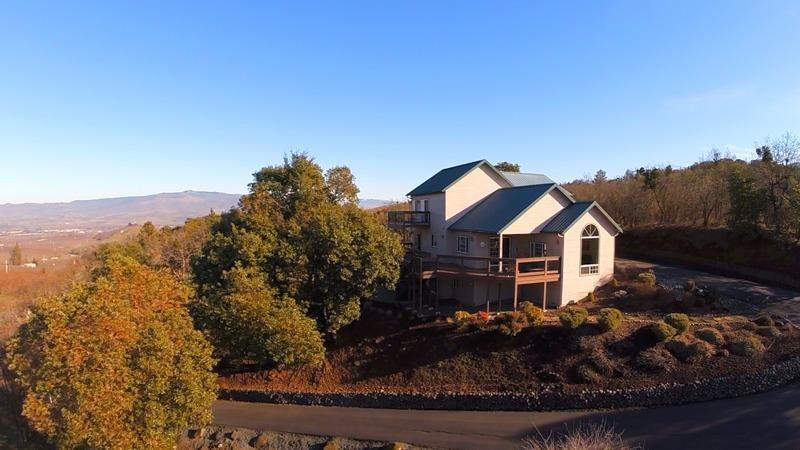 2101 Carpenter Hill Road Medford, OR 97501 - Photo 1 of 25 Primary Photo