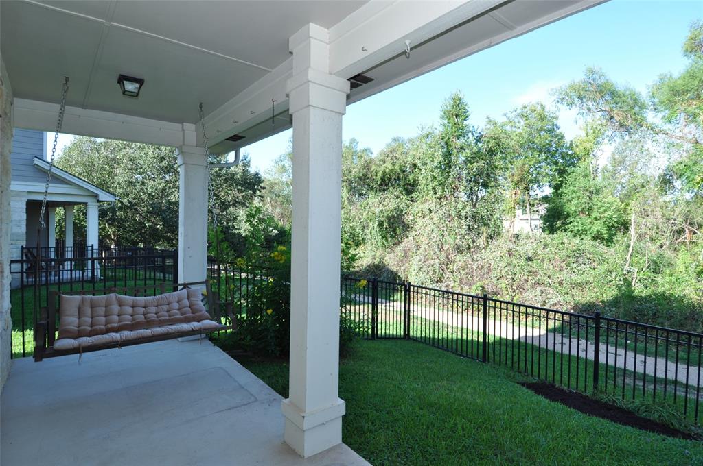 1900 Scofield Ridge Parkway, Unit 5403 Austin, TX 78727 - Photo 24 of 30 a view of a porch with a yard