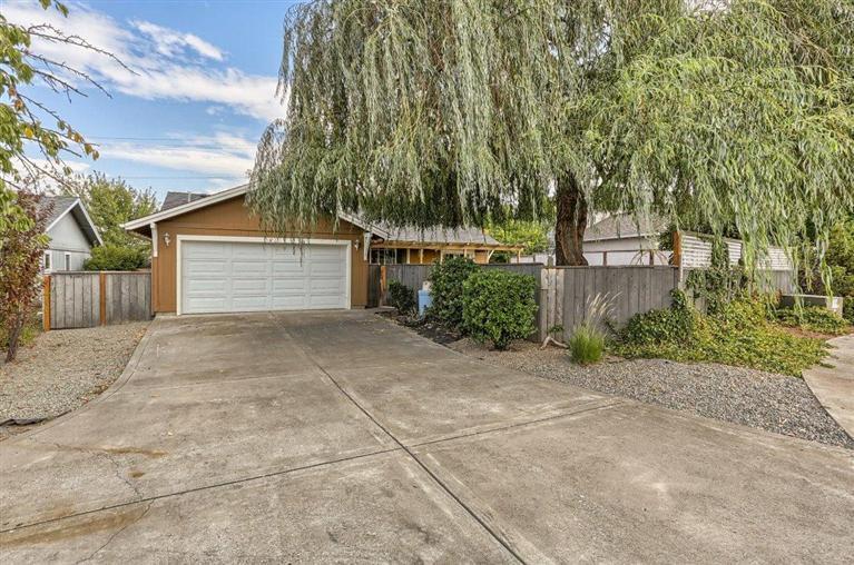 187 Autumn Ridge Court Talent, OR 97540 - Photo 2 of 25 Additional Photo