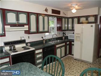 19 Mauger Road Elverson, PA 19520 - Photo 7 of 12 Kitchen