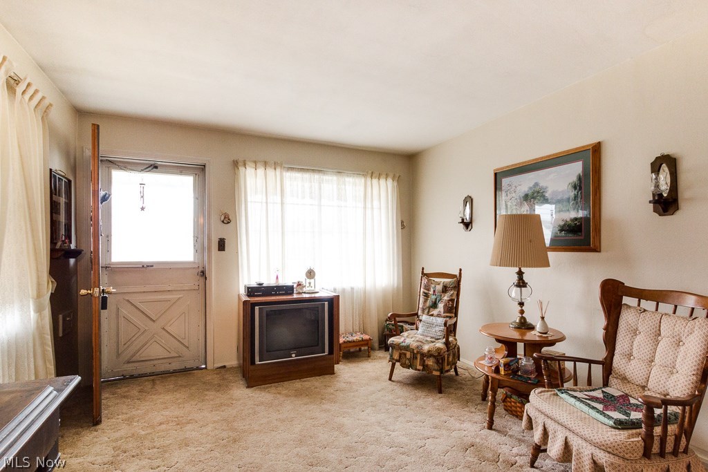 13304 Havana Road Cleveland, OH 44125 - Photo 6 of 21
