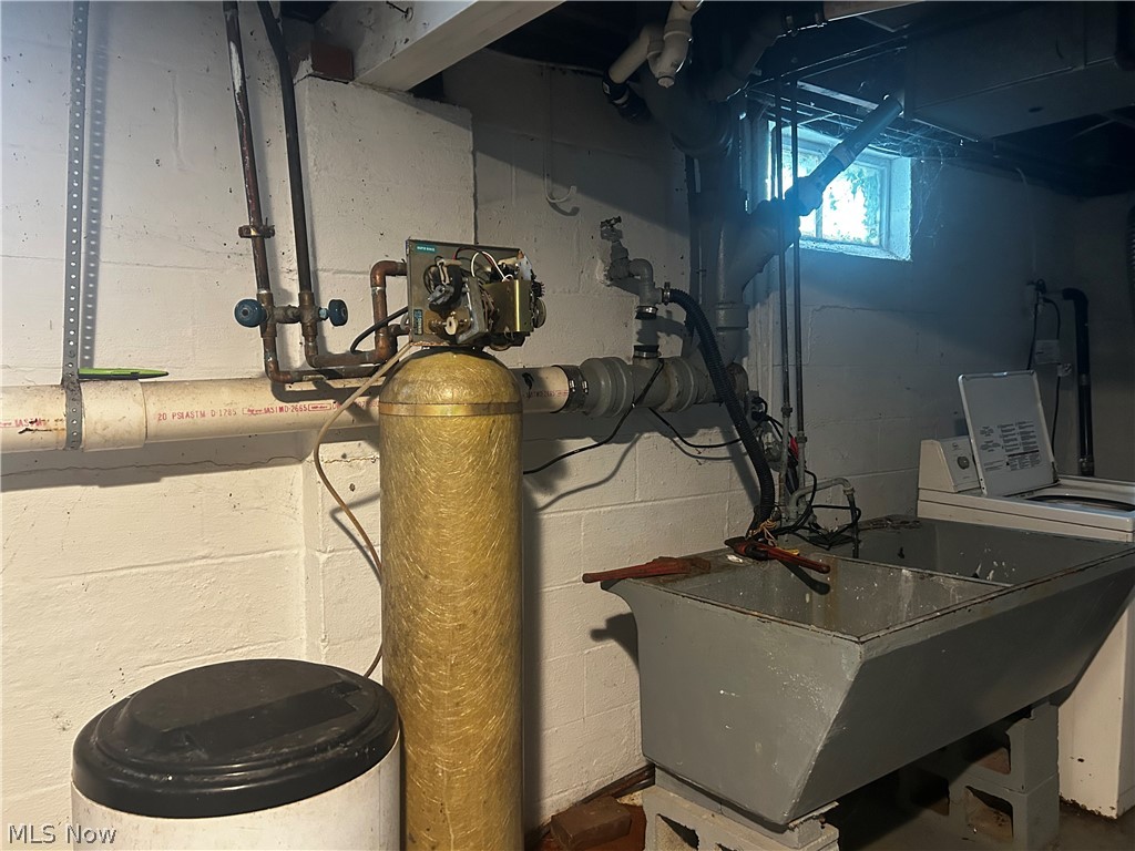5742 Grove Road Clinton, OH 44216 - Photo 33 of 37 Owned Water Softener