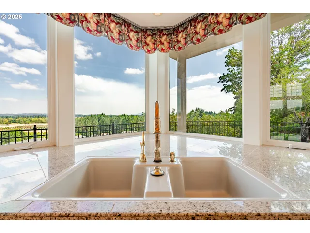 $1,078,000 | 1904 Northwest Eagles Ridge Lane, Albany, OR 97321