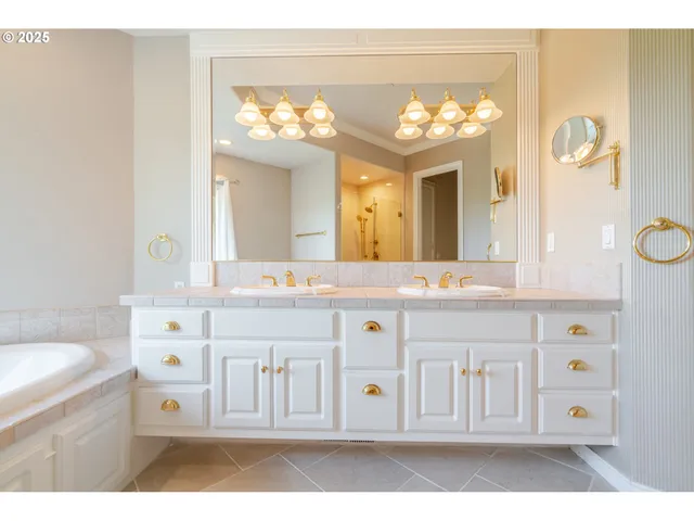 $1,078,000 | 1904 Northwest Eagles Ridge Lane, Albany, OR 97321