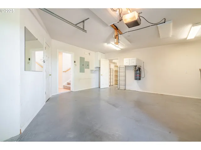 $1,078,000 | 1904 Northwest Eagles Ridge Lane, Albany, OR 97321