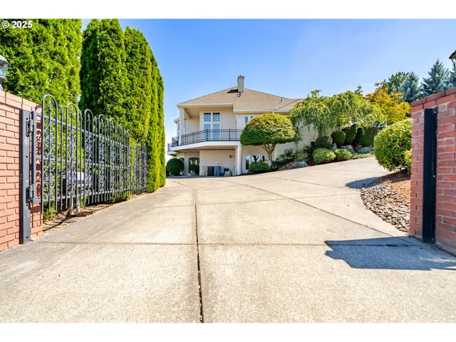 $1,078,000 | 1904 Northwest Eagles Ridge Lane, Albany, OR 97321