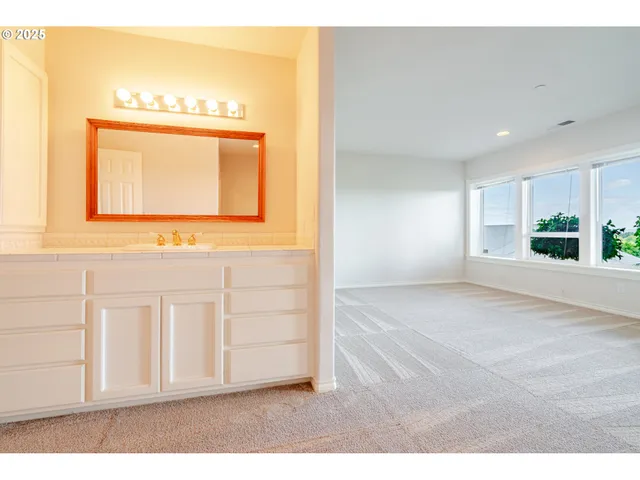 $1,078,000 | 1904 Northwest Eagles Ridge Lane, Albany, OR 97321