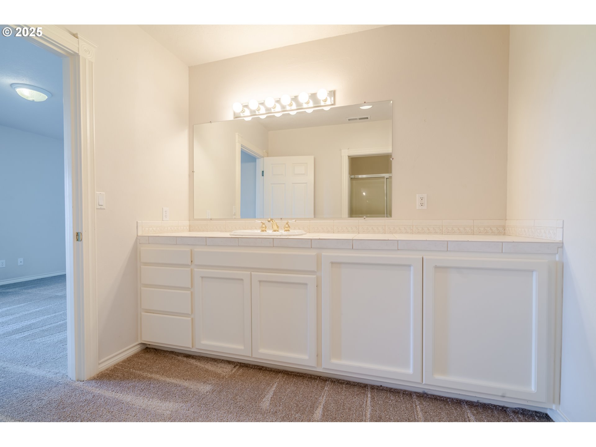 1904 Northwest Eagles Ridge Lane Albany, OR 97321 - Photo 34 of 48 Bedroom