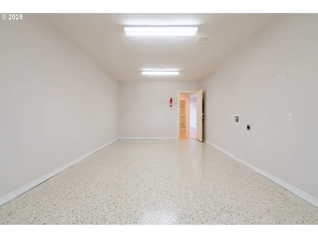 $1,078,000 | 1904 Northwest Eagles Ridge Lane, Albany, OR 97321