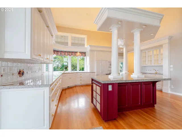 $1,078,000 | 1904 Northwest Eagles Ridge Lane, Albany, OR 97321