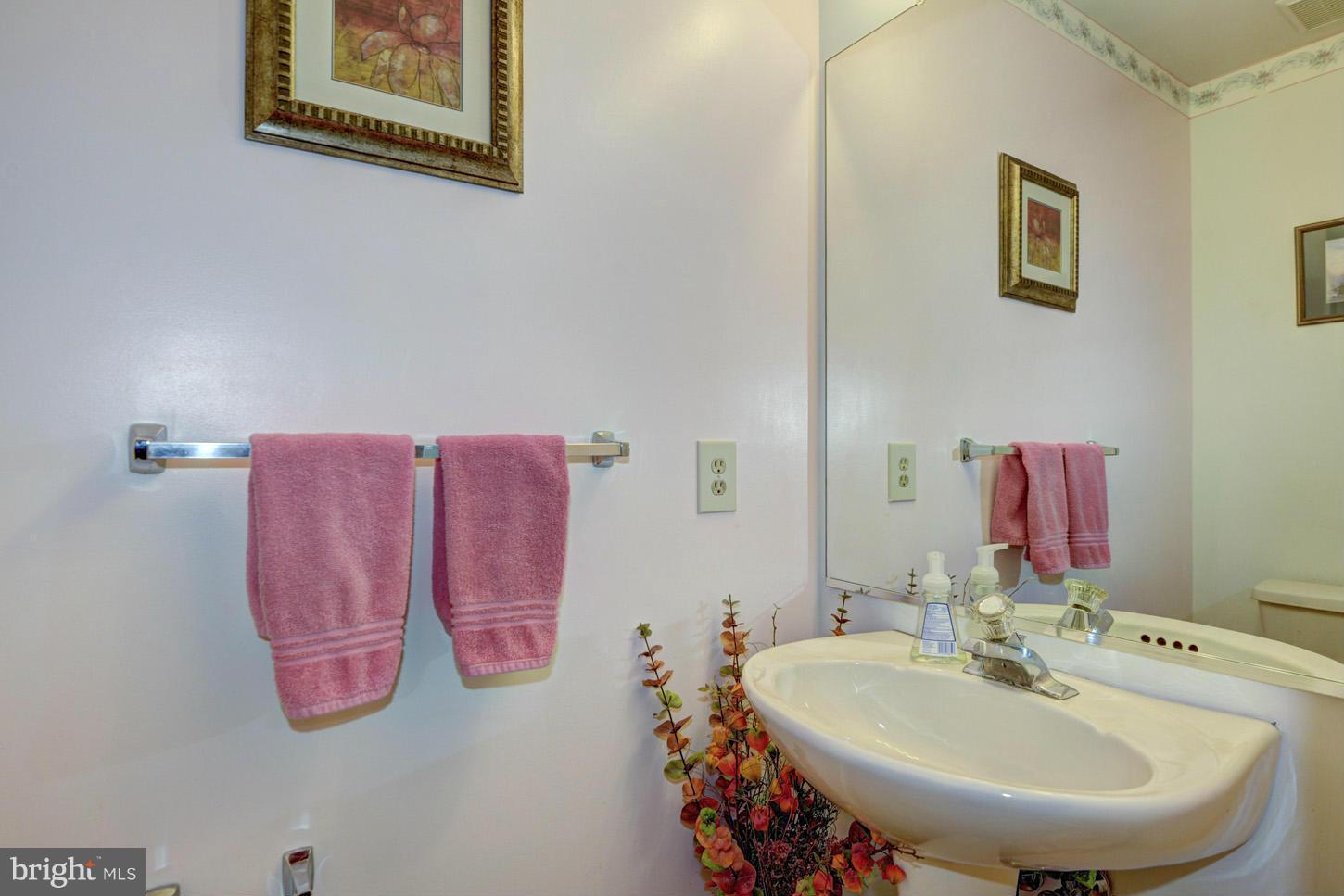 8565 Davis Road Columbia, MD 21045 - Photo 11 of 29 Powder Room