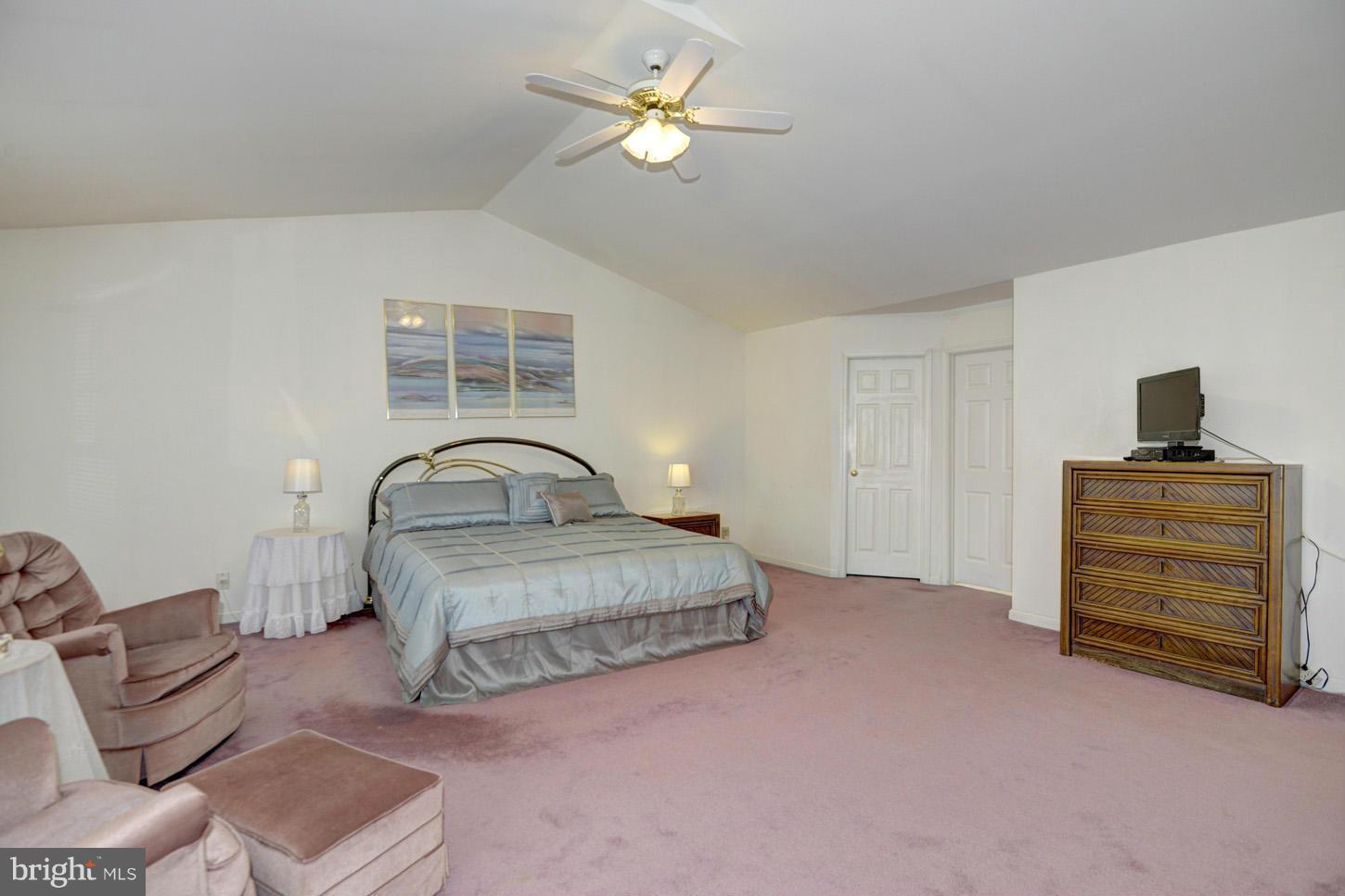 8565 Davis Road Columbia, MD 21045 - Photo 13 of 29 Master Bedroom