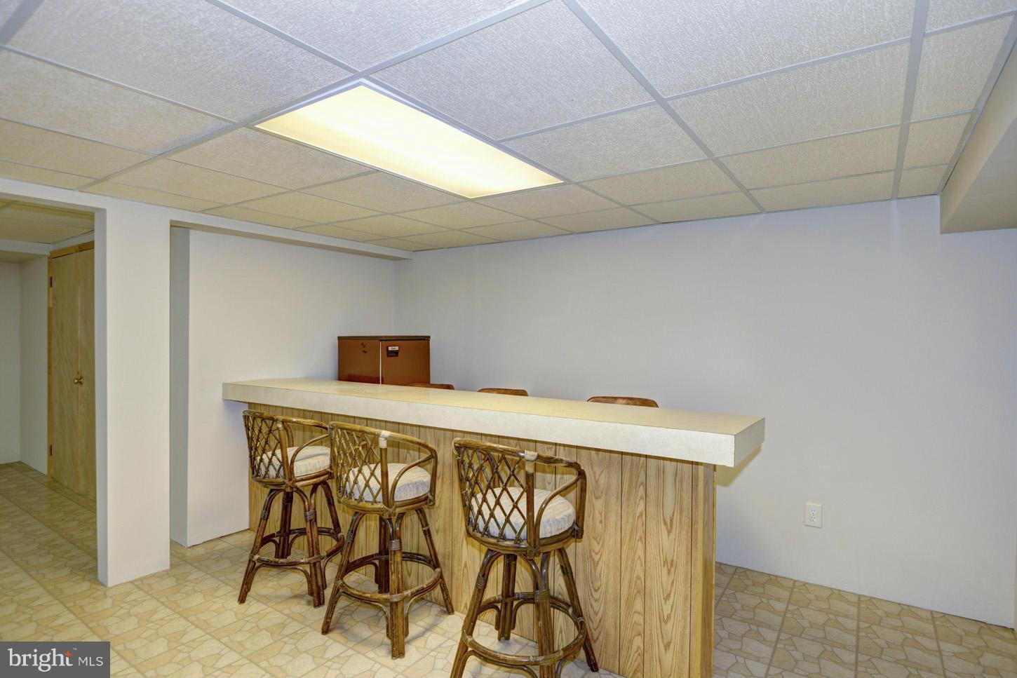 8565 Davis Road Columbia, MD 21045 - Photo 22 of 29 Entertaining Bar